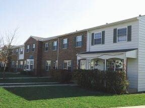 Crestwood of Elgin in Elgin, IL - Foto de edificio - Building Photo