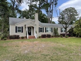 1681 Cherokee Rd in Florence, SC - Building Photo