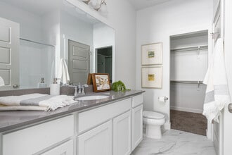 Scenic Slopes in Grantsville, UT - Foto de edificio - Building Photo