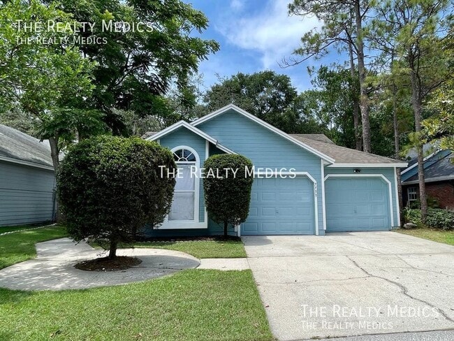 property at 7733 Fox Knoll Pl