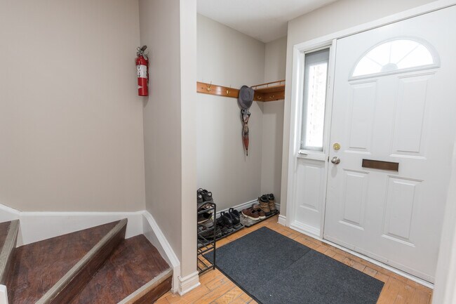 1294 Cahill Dr in Ottawa, ON - Building Photo - Building Photo