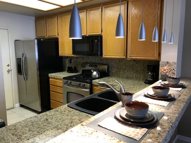 29509 Cara Way in Temecula, CA - Foto de edificio - Building Photo
