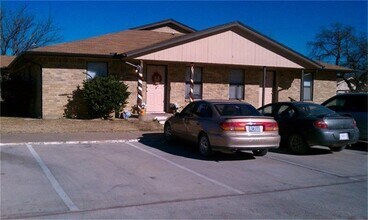 500 W Sadosa St in Eastland, TX - Building Photo - Building Photo