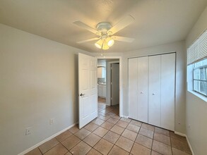 1209.5 11th Ave W-Unit -1 in Bradenton, FL - Foto de edificio - Building Photo