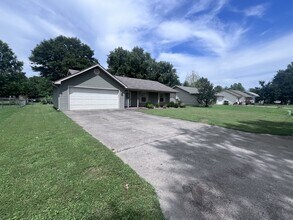 28 Burns Dr in Cabot, AR - Building Photo - Building Photo