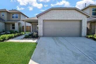 1542 San Sebastien Dr in Conroe, TX - Building Photo - Building Photo