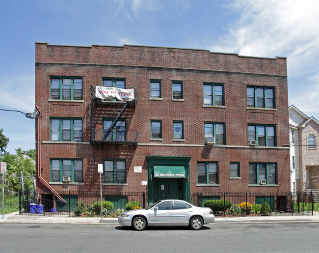 535 Hawthorne Ave in Newark, NJ - Building Photo - Building Photo