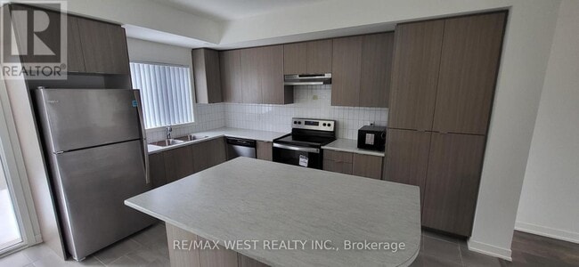 property at 1525 Kingston Rd