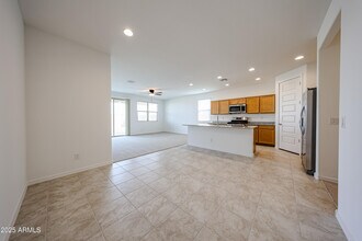 25274 N 172nd Ln in Surprise, AZ - Building Photo - Building Photo