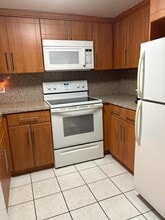 1082 W 79th St in Hialeah, FL - Building Photo - Building Photo