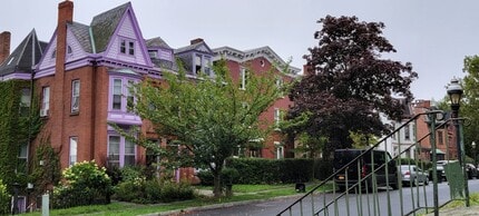 176 Montgomery St, Unit 2 in Newburgh, NY - Building Photo - Building Photo