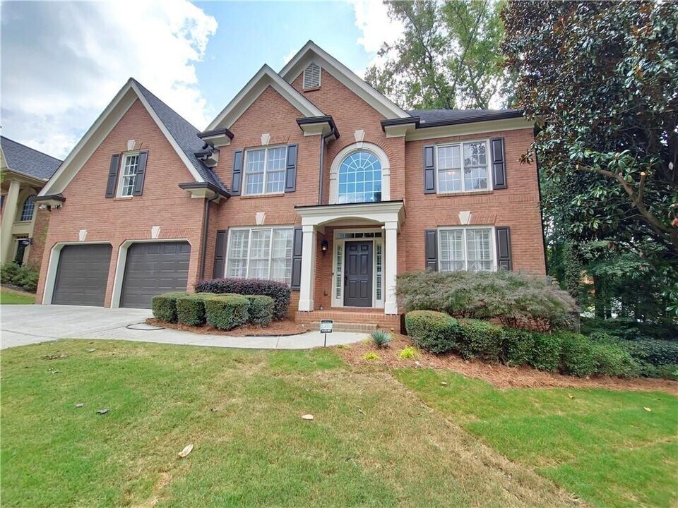 735 Westwind Ln in Alpharetta, GA - Building Photo