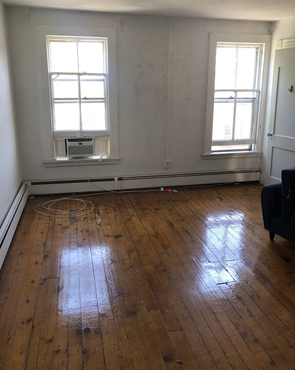 204 Wooster St, Unit Third Floor in New Haven, CT - Foto de edificio