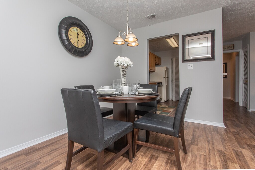 Anthos at Pinewood Manor Jonesboro, GA Apartments