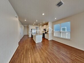 421 Pebble Bend in New Braunfels, TX - Building Photo - Building Photo