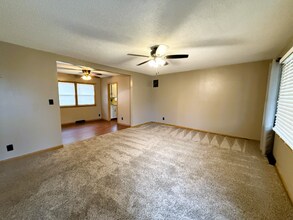 2515 Richmond N in Wichita, KS - Foto de edificio - Building Photo