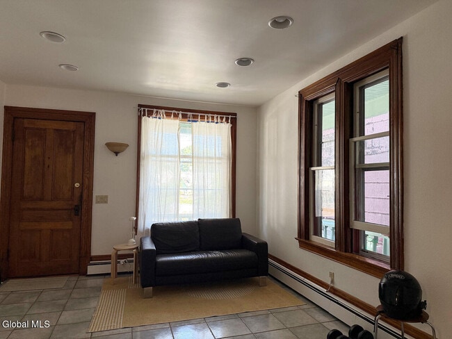 35 Prospect St in Claverack, NY - Building Photo - Building Photo