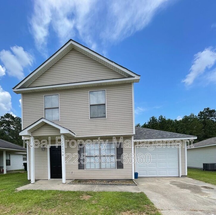 23550 Wellington Ave in Denham Springs, LA - Building Photo