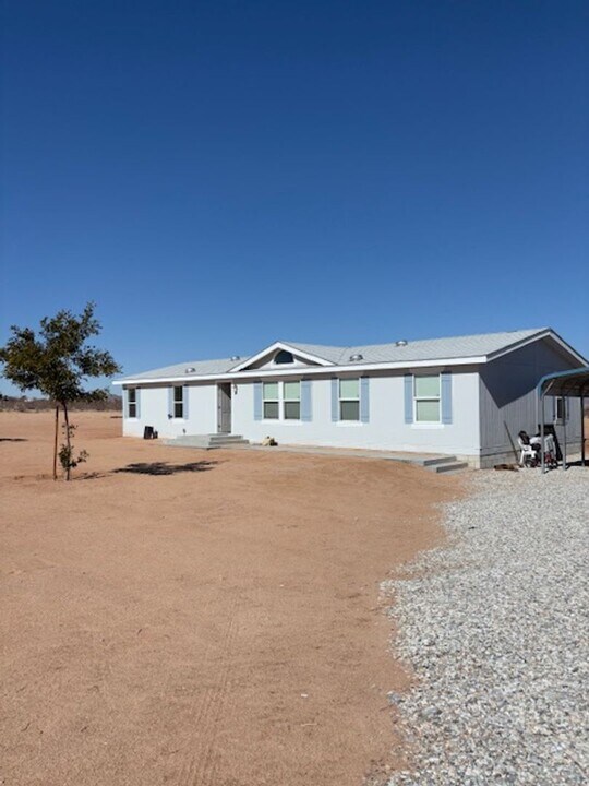 60382 Stearman Rd in Landers, CA - Building Photo