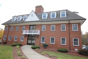 132 Tyngsboro Rd, Unit 1 in Chelmsford, MA - Building Photo