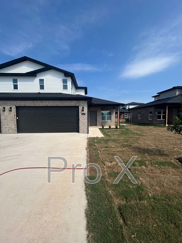 621 Cosmos St in Centerton, AR - Building Photo - Building Photo