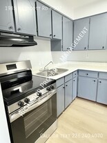 1985 Westcott Rd in Windsor, ON - Building Photo
