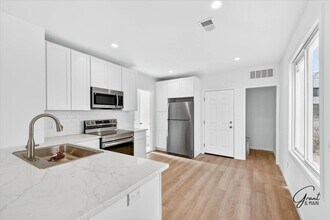 3175-3177 Jacob St in Hamtramck, MI - Building Photo - Building Photo