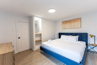 8819 Rue Lajeunesse, Unit SI ID1422098P in Montréal, QC - Building Photo - Building Photo