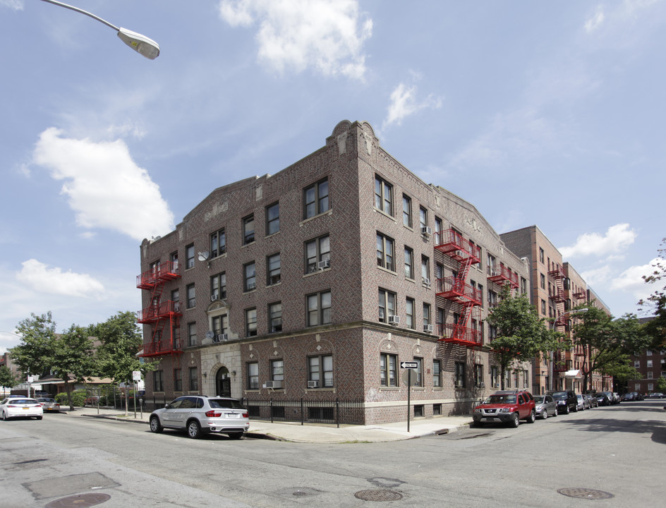 Adeline Court in Jamaica, NY - Building Photo