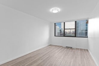 270 Marin Blvd in Jersey City, NJ - Building Photo - Building Photo