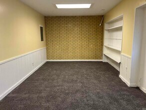 1050 Rank Pkwy in Kokomo, IN - Building Photo - Building Photo