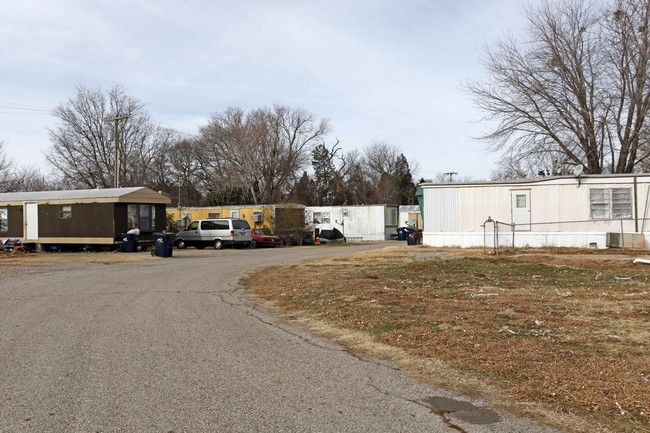 Lynwood Estates in Noble, OK - Foto de edificio - Building Photo