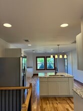 875 W Oak St in Zionsville, IN - Foto de edificio - Building Photo