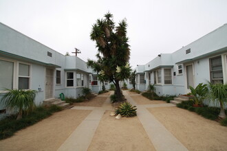 2321 Ocean Park Blvd in Santa Monica, CA - Building Photo - Building Photo