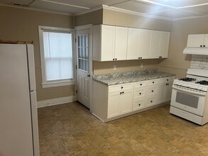 113 Ballston Ave in Ballston Spa, NY - Foto de edificio - Building Photo