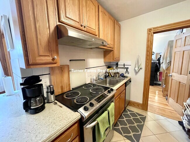 71 Myrtle St, Unit 2 in Boston, MA - Building Photo - Building Photo