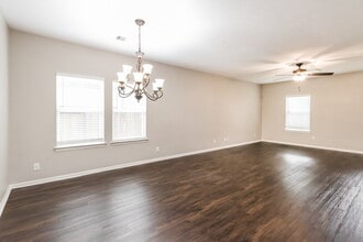 24642 Sandusky Dr in Tomball, TX - Building Photo - Building Photo