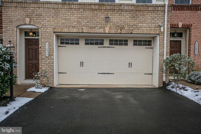 property at 42607 Offenham Terrace