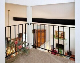 5246 Calderon Rd in Woodland Hills, CA - Foto de edificio - Building Photo