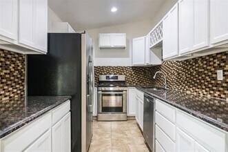 1211 Gate Ln Dr in Mesquite, TX - Building Photo - Building Photo