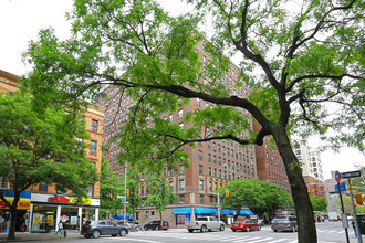 Chester Court in New York, NY - Building Photo - Building Photo