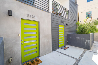 5122 Cahuenga Blvd in North Hollywood, CA - Building Photo - Building Photo