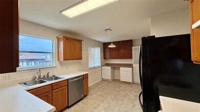 15209 Mimebark Way in Austin, TX - Building Photo - Building Photo