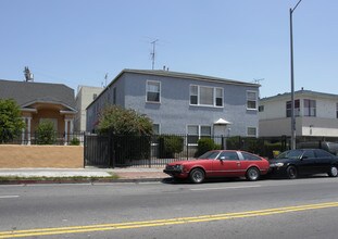 216 N Normandie Ave in Los Angeles, CA - Building Photo - Building Photo