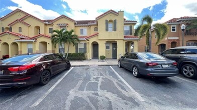 5350 Paradise Cay Cir in Kissimmee, FL - Building Photo - Building Photo
