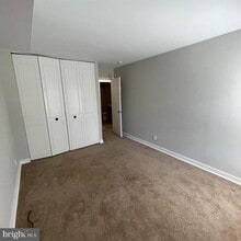 324 Drummers Ln in Wayne, PA - Building Photo - Building Photo