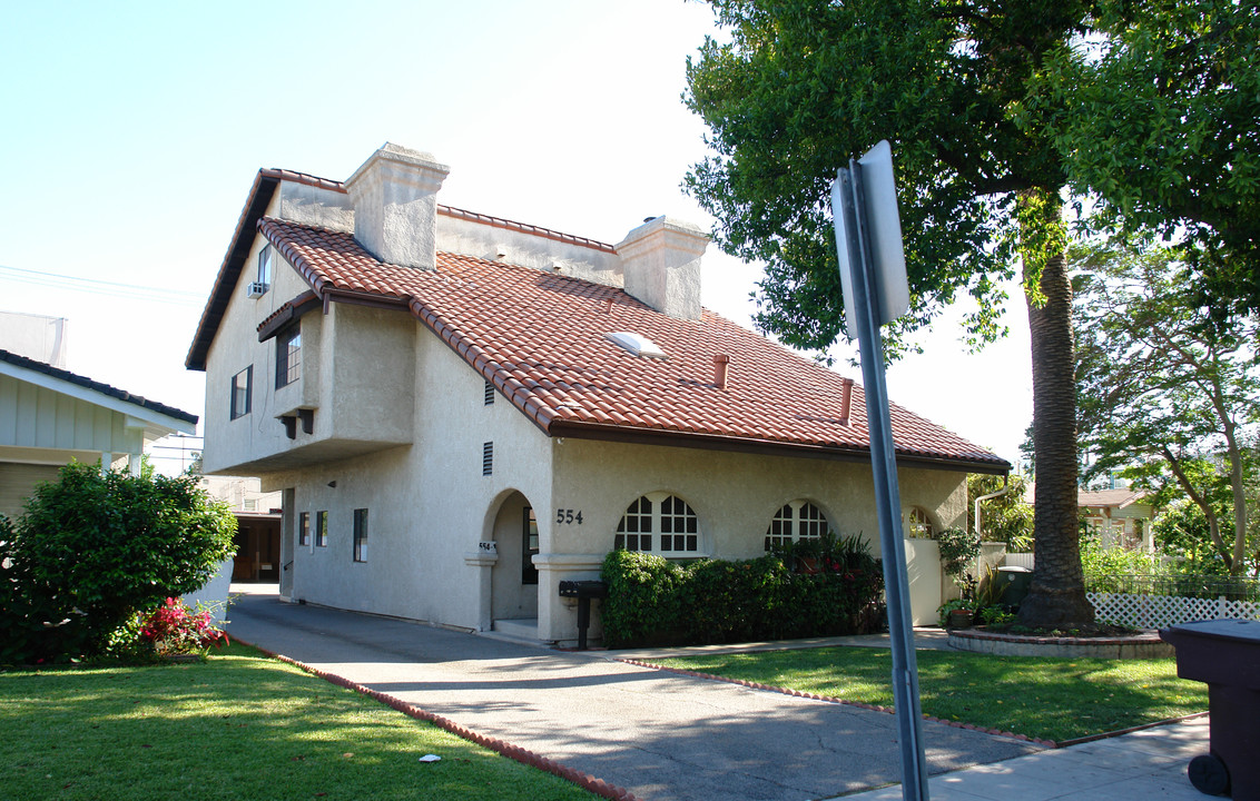 544 Oak St in Glendale, CA - Building Photo