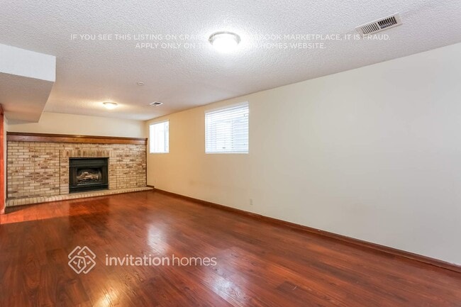 4490 S Ceylon Way in Aurora, CO - Foto de edificio - Building Photo