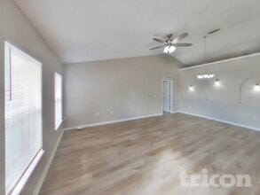 5204 Juliet Ct in Spring Hill, FL - Building Photo - Building Photo