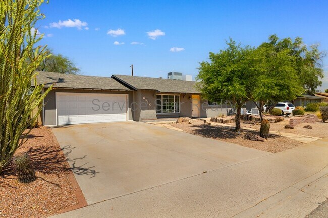 8610 E Oak St in Scottsdale, AZ - Building Photo - Building Photo
